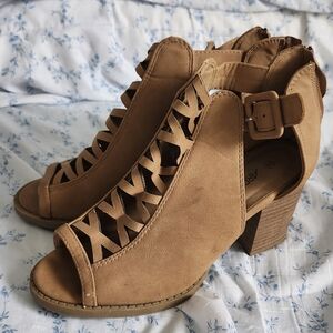 Tan Peep-Toe Heeled Sandals